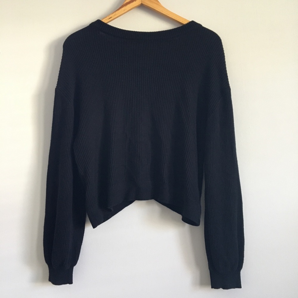 lululemon | black knit crop sweater, so comfy! - Picture 9 of 12